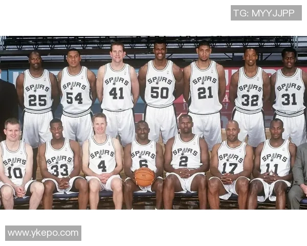 马刺高层称将为德罗赞提供续约合同：这位关键球员的未来能否在圣安东尼奥继续辉煌？